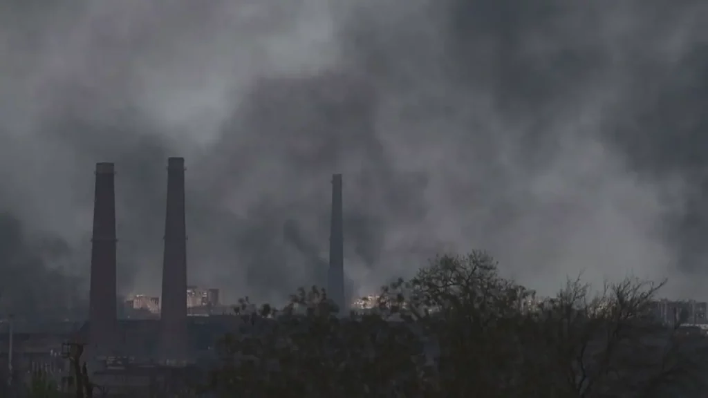 Russian "powerful attack" on Azov‌stal factory