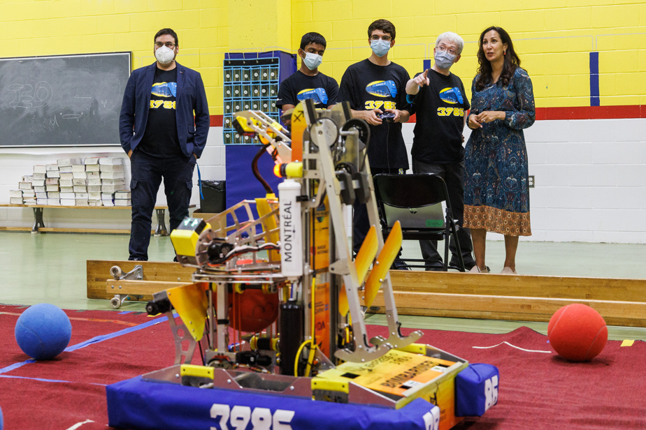 The robotics team stands out exclusively abroad