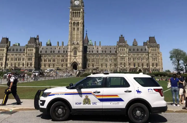 Two former police officers fear an attack in Ottawa