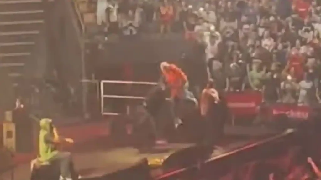 In the video |  The Rage Against The Machine guitarist was dumped mid-concert