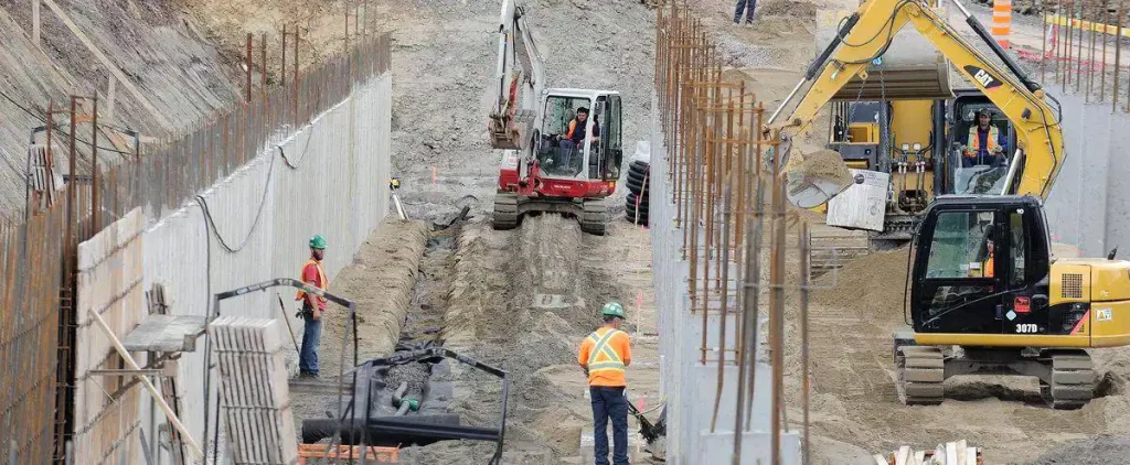Ministry of Transport construction sites: Employees forced to relieve themselves in the woods