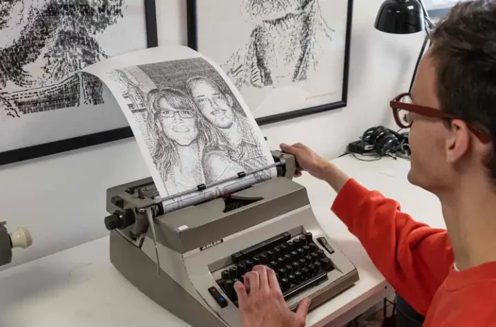 [PHOTOS] He draws portraits and memorials... with typewriters!