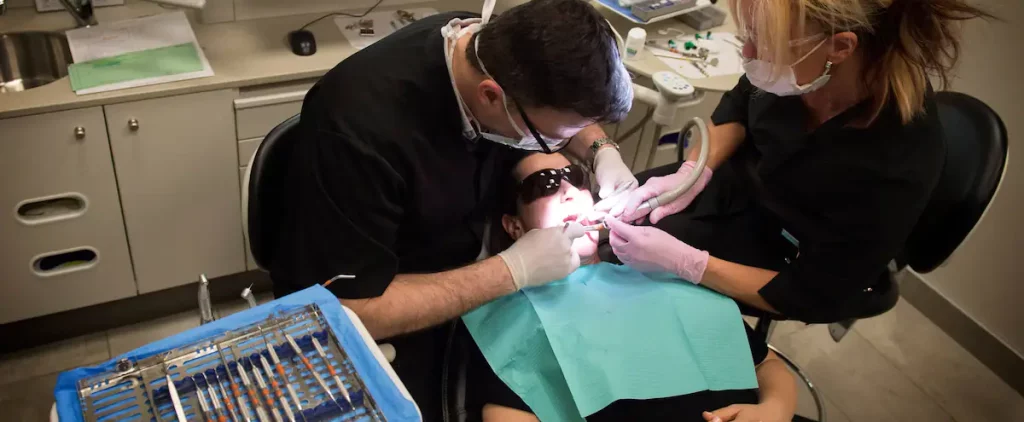 The Quebec government has reached an agreement with dental surgeons