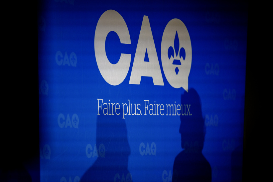 CAQ recruits in PLQ