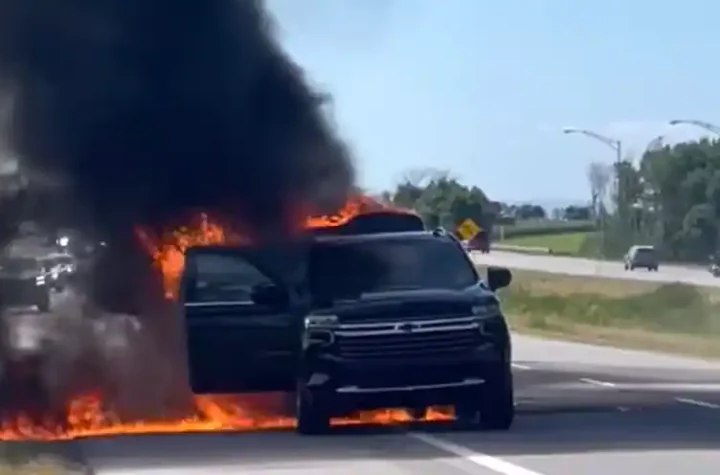 [À VOIR] Offspring's SUV caught fire on Highway 20