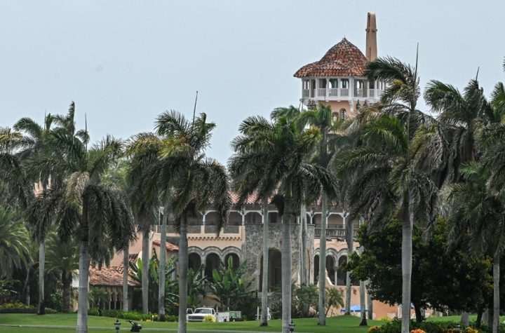 Search Mar-a-Lago |  Trump suggests the FBI may have 'planted' evidence