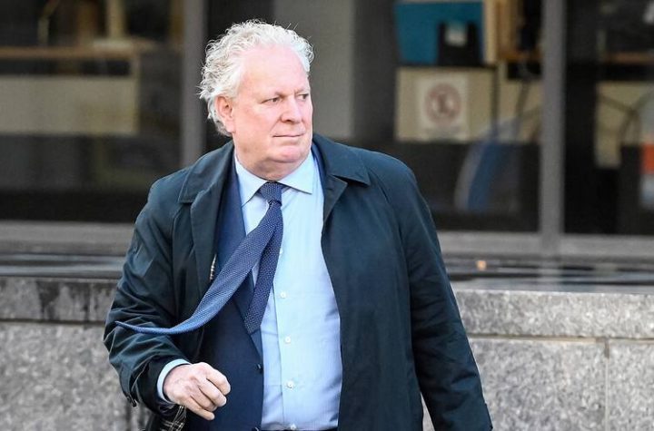 Jean Charest is furious with the person who leaked the information