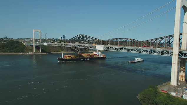 Pierre-Laporte Bridge: Work stopped to remove lines
