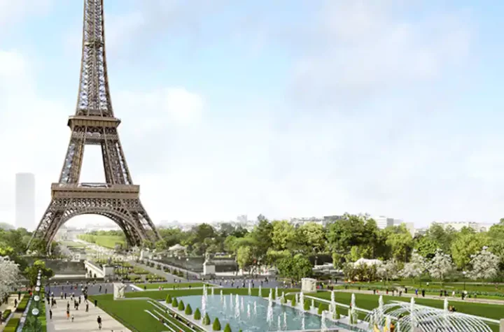 Paris abandons controversial structures at the foot of the Eiffel Tower