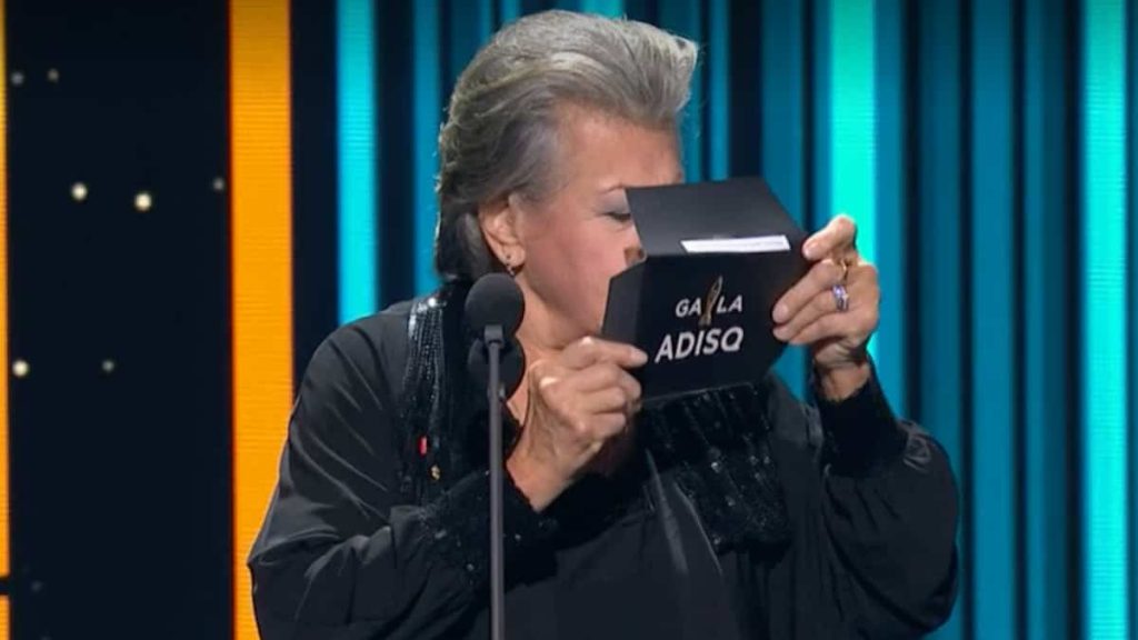 ADISQ Gala: Jeanette Reno slips and has the internet racing