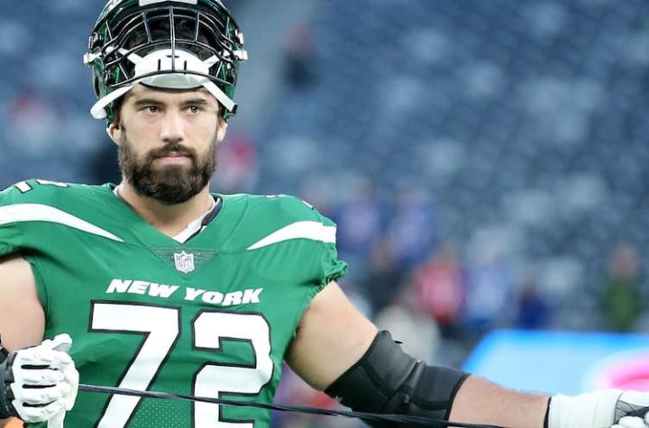 Laurent DuVernay-Tardif will try to return to the NFL with the Jets