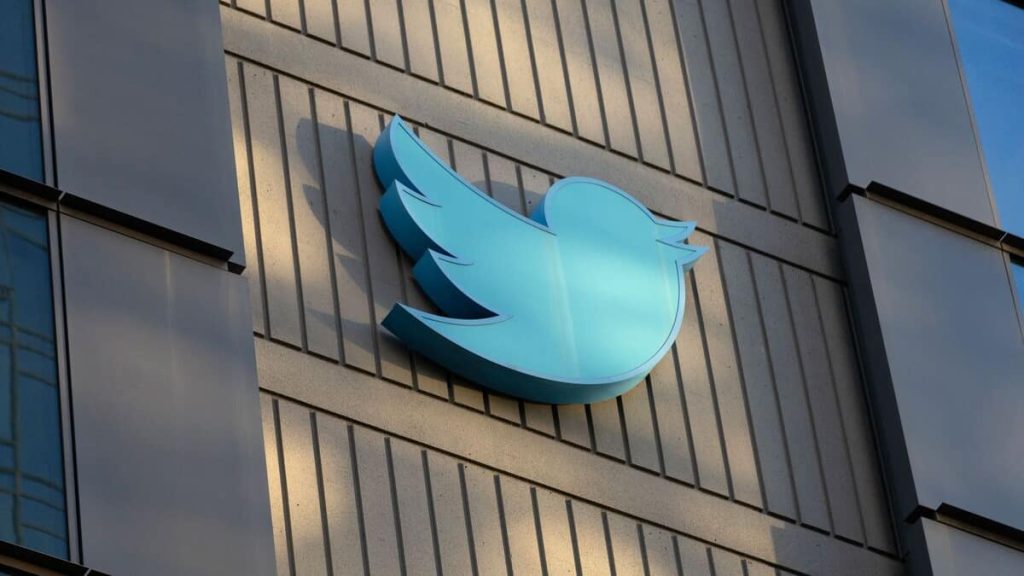 The layoffs at Twitter will begin on Friday