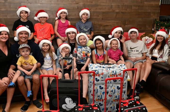 In Cuba with their 16 children for Christmas
