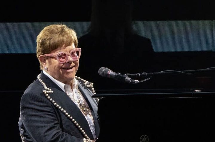 It's Elton John's turn to quit Twitter