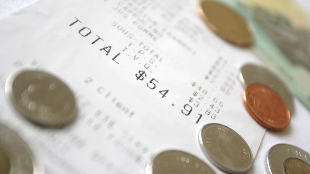 When to tip and how much?  Canadians don't stick together