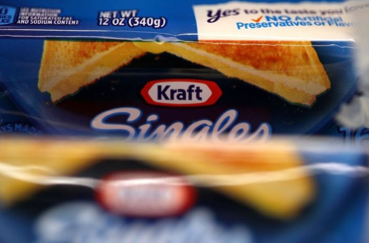 Easy-to-open packaging and a new logo: renewed Kraft cheese slices