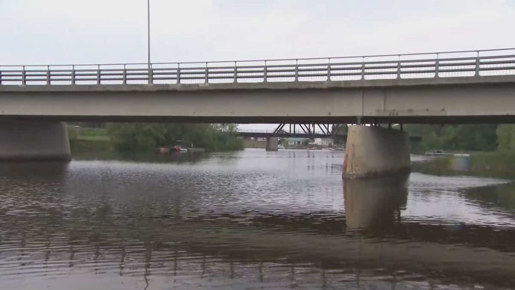 Abnormally low water level in Lac Saint-Jean: a worrying situation