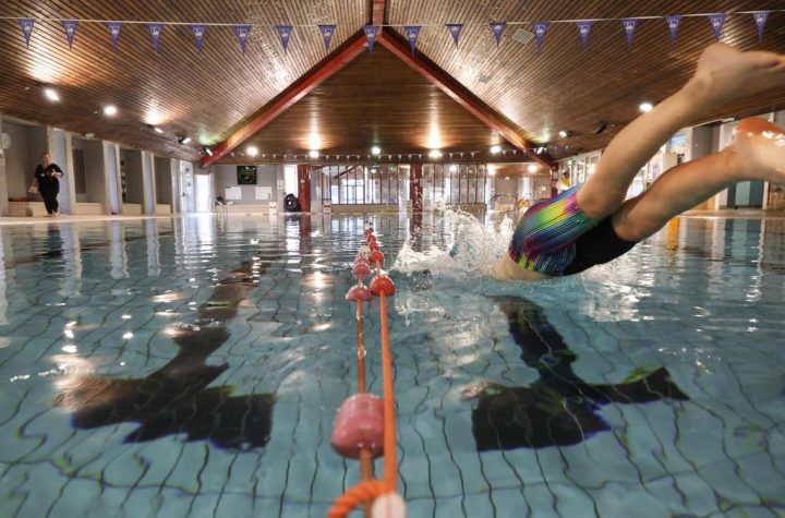 British swimming pool heats up on computer