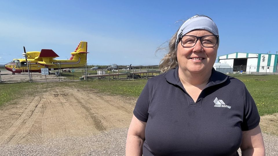 Isabelle Garipe, Prevention and Information Officer at the Sept-Illes Airport.