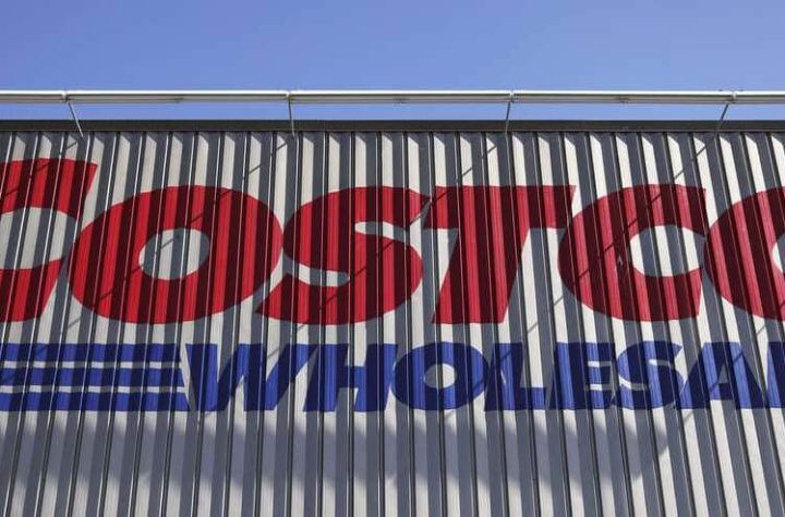 A Costco employee finds an envelope containing $5,400 and returns it to the customer