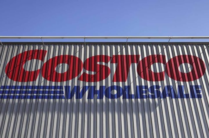 A Costco employee finds an envelope containing $5,400 and returns it to the customer