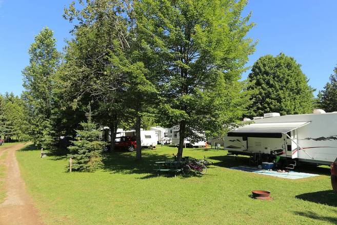 Camping du Pont Cover is always a favorite among campers