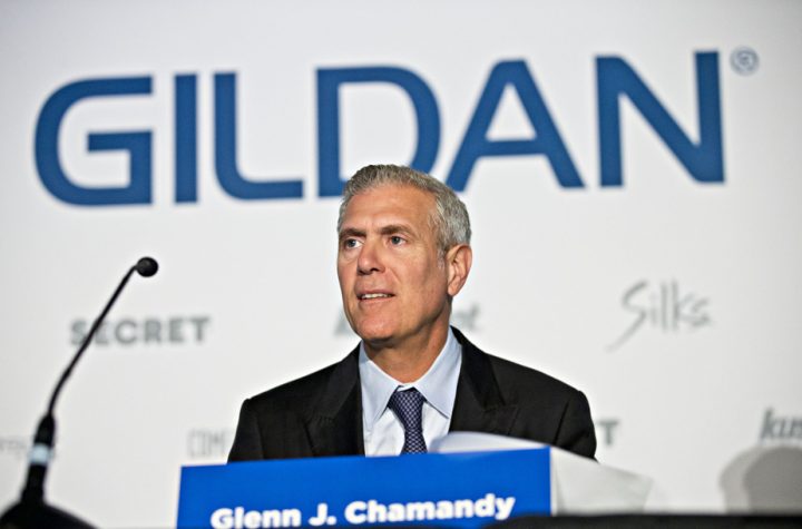 Gildan |  The former boss, accused of "distraction and absenteeism", received 10 million in 2023