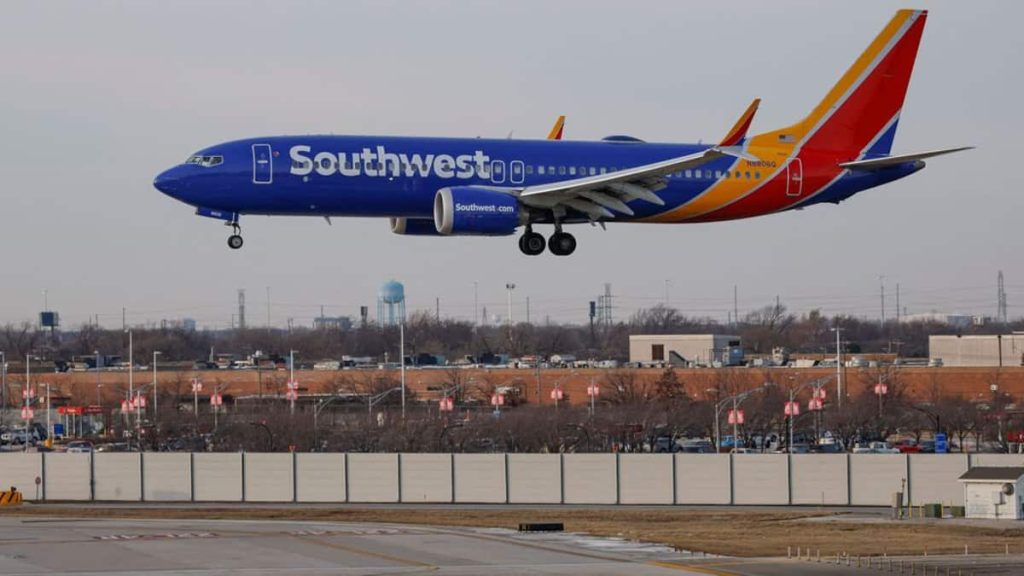 United States: FAA investigates "engine incident" at Southwest Boeing
