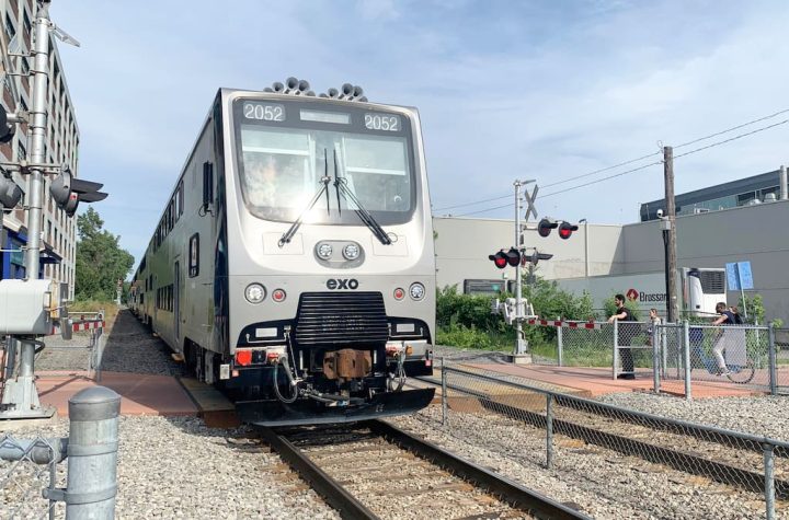 Passenger train: Exo's first cars are finally on the rails in China