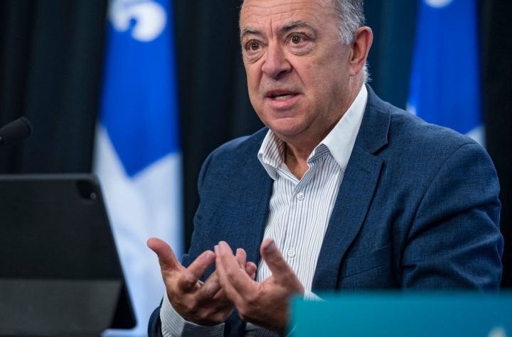 Implementation of digital health record: Quebec civil servants forced to work in English