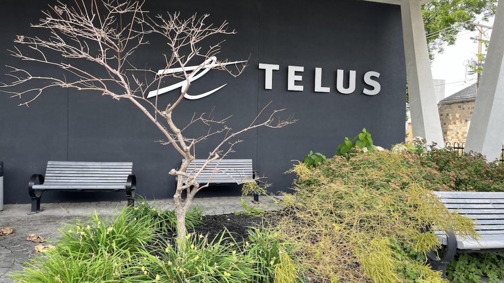 Mandatory return to Telus employee office in Rimouski suspended