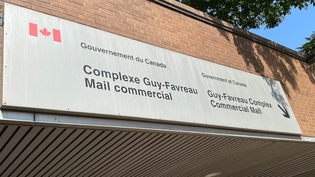 Guy-Favreau Complex: The federal headquarters in Montreal is infested with rats