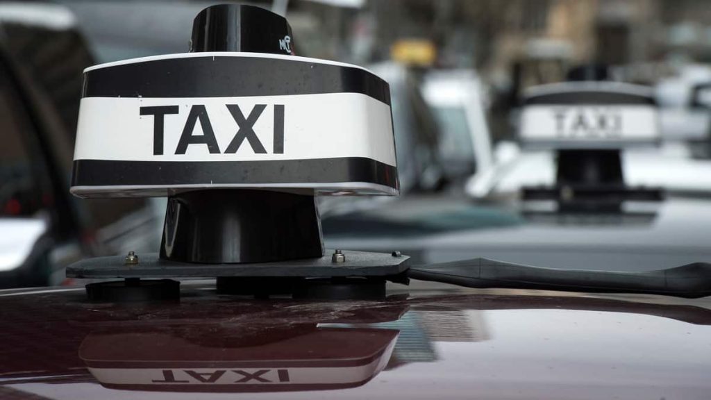 "Extensive" practice: watch out for fake taxis!