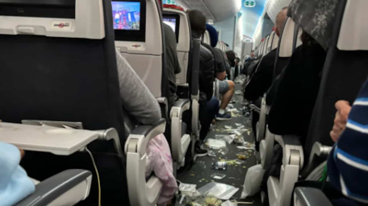 "Rice in the Hair": An Air Canada flight was hit by significant turbulence